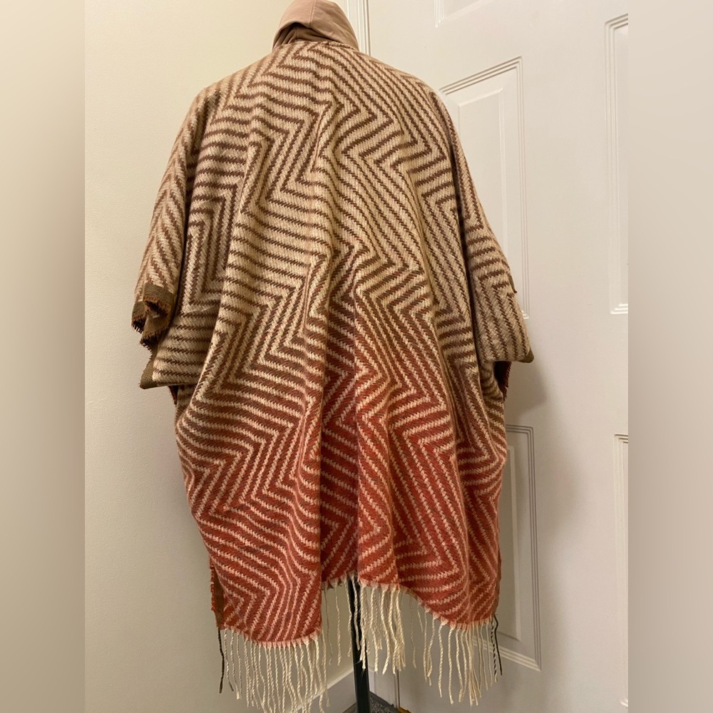 New Chevron pattern Poncho Cape One Size - Picture 3 of 7